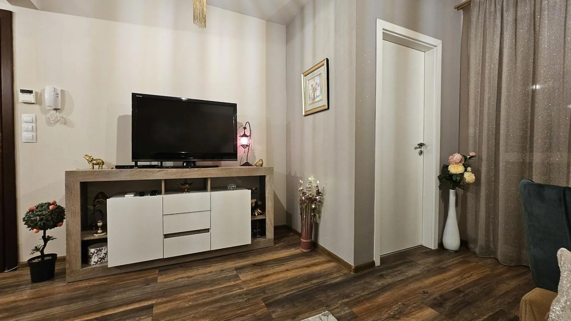 Bright Inn - Holiday & Business Apartment Sofia