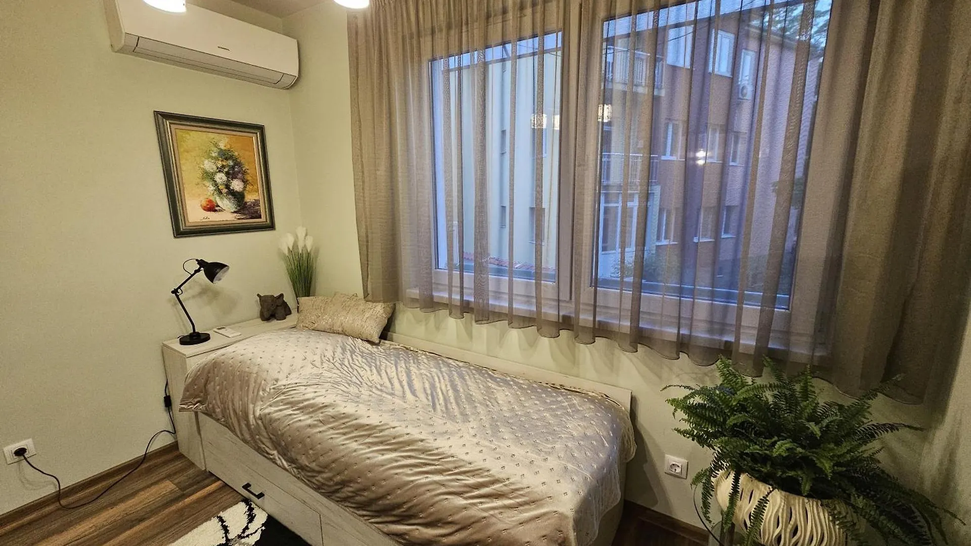 Bright Inn - Holiday & Business Apartment Sofia