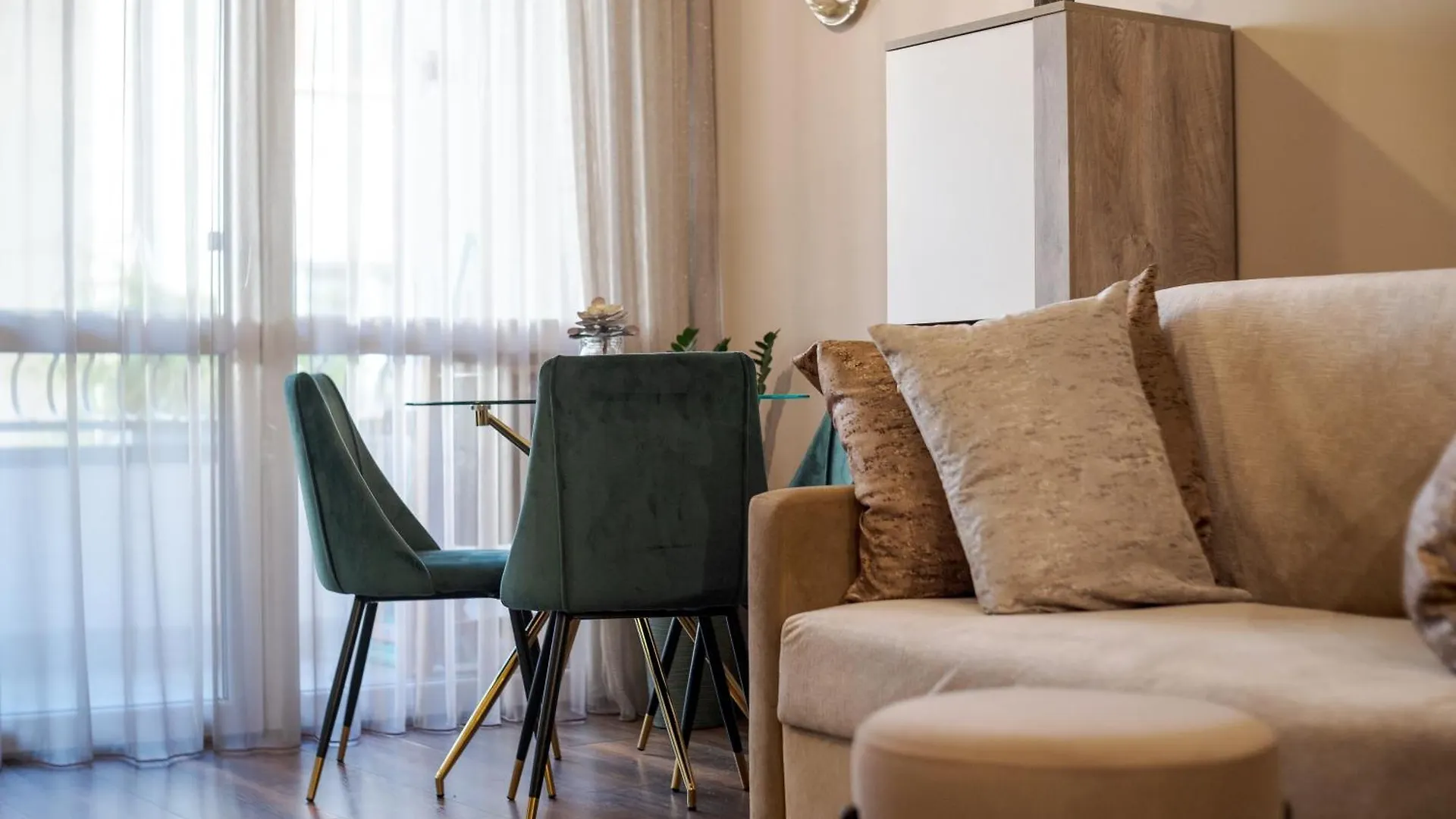 Bright Inn - Holiday & Business Apartment Sofia